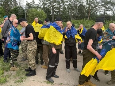 Фото 2 — Відбувся обмін полоненими: більшість воїнів були у полоні з 2022 року (ФОТО)