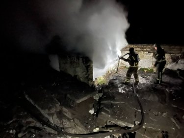 Фото 3 — Оккупанты ударили ракетами по Центральному парку Харькова (ФОТО, ВИДЕО)