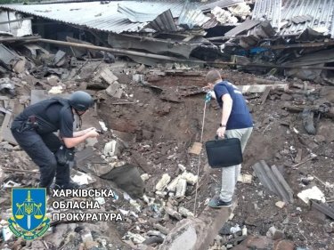 Фото 6 — Войска РФ нанесли ракетный удар по заводу в Чугуеве (ФОТО)