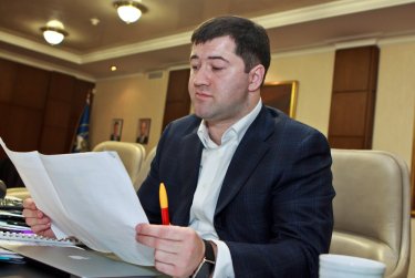Фото 2 — У таможни нет идеи кого-то "щемить" — глава ГФС