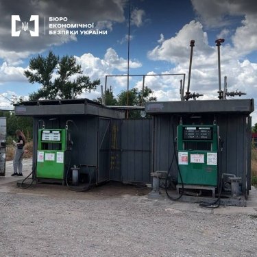 Фото 2 — Тіньова схема з пальним: у Кривому Розі закрили вісім АЗС та вилучили майна на 20 млн грн