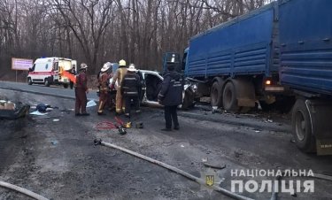 Фото 3 — В Харьковской области Lanos врезался в КамАЗ, погибли четыре человека (ФОТО)
