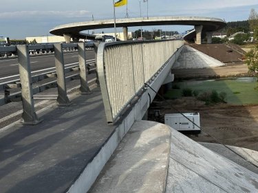 Фото 2 — На трасі Київ – Чоп відкрили важливий міст (ФОТО)