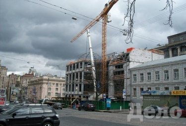 Фото 9 — Что происходит на скандальной стройке над метро «Театральная» (ФОТО)