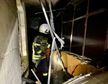 Фото 13 — Новогодние обстрелы: В Херсоне пострадала детская больница, в Никополе повреждено до 20 зданий (ФОТО)
