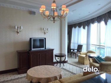 Фото 4 — Как на границе трех стран хотят продать "отель для Кучмы" и почему местные против (ФОТО)