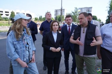 Фото 2 — Президент Молдовы Майя Санду прибыла с официальным визитом в Киев