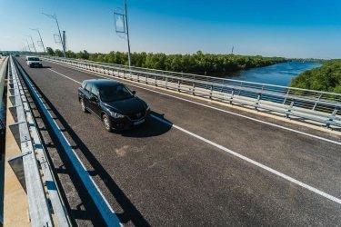 Фото 3 — У Чернігові відкрили рух новим мостом через Десну (ФОТО)