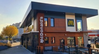 Фото 2 — В Україні відкрився перший за час війни новий McDonald’s