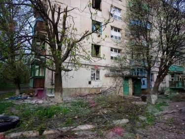 Фото 2 — Оккупанты снова обстреляли Золотое, погибли шесть человек