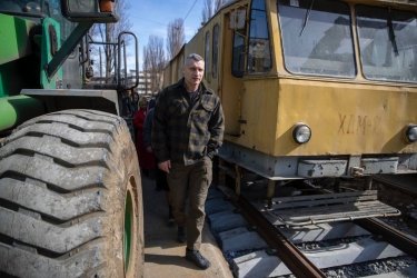 Фото 5 — У Києві на Подолі ремонтують шляхопровід та оновлюють трамвайні колії (ФОТО)