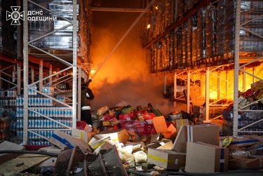 Фото 2 — У "Таврії В" відреагували на знищення складу в Одесі російською ракетою (ФОТО, ВІДЕО)