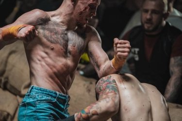 Фото 3 — В Киеве состоялся седьмой турнир по боям на голых кулаках от промоушена "Махач" (ФОТО)