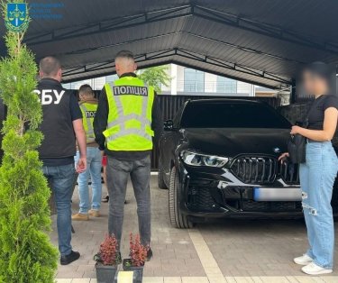 Фото 7 — В Хмельницком "накрыли" мошеннический колл-центр, воровавший криптовалюту у жителей Канады (ФОТО, ВИДЕО)