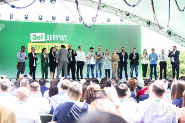 Фото 15 — Как Зеленский с Разумковым представляли своих кандидатов в народные депутаты (ФОТО)