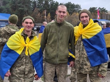Фото 5 — Україна повернула з полону 270 людей: серед них п’ятеро, яких вважали загиблими в Оленівці