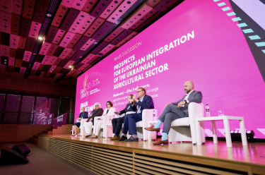 Фото 2 — Нові політичні, економічні та логістичні шляхи українського збіжжя у світі — які вони? Інсайти з головної зернової конференції Grain Ukraine