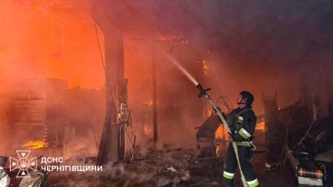 Фото 2 — РФ атакувала агропідприємства Чернігівщини: пошкоджено зерносховище, є поранені