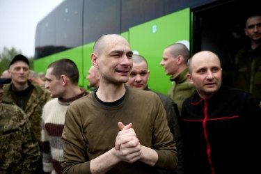 Фото 4 — Україна та Росія почали обмін полоненими "1000 на 1000": додому повернулися 205 військових