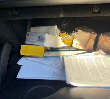 Фото 21 — В Житомирской области задержали восемь членов банды рэкетиров: "попались" из-за угроз военному (ФОТО, ВИДЕО)