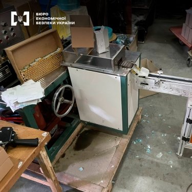 Фото 2 — В Україні викрили масштабне підпільне виробництво фейкових батарейок (ФОТО)