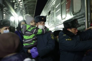 Фото 3 — Из Приазовья – в Чувашию: оккупанты депортировали полтысячи мариупольцев в Чебоксары (ФОТО)