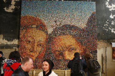 Фото 3 — Икону из грехов показала Украина на Венецианской биеннале