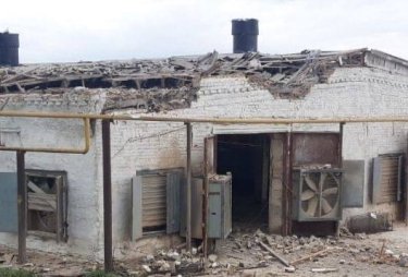 Фото 5 — Россияне в очередной раз обстреляли Никопольский район: повреждено агропредприятие и дома (ФОТО)