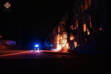 Фото 15 — В Тернополе сгорел завод по производству пенопласта (ФОТО, ВИДЕО)