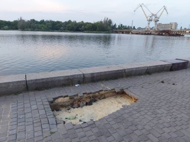 Фото 12 — В Николаеве после подрыва Каховской ГЭС продолжает подниматься уровень Южного Буга: какова ситуация с берегами (ФОТО)