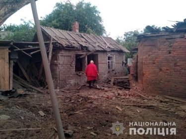 Фото 10 — Россияне в течение суток нанесли 15 ударов по Донецкой области: разрушены две школы и частные дома