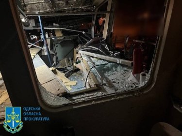 Фото 16 — Россия атаковала ракетой гражданское судно при заходе в порт в Одесской области: погиб лоцман (ФОТО)