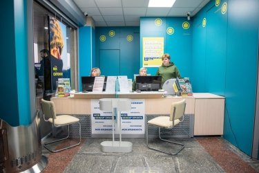 Фото 3 — Ощадбанк відкрив інклюзивне відділення на центральному залізничному вокзалі Києва