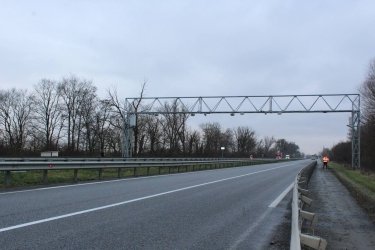 Фото 3 — В Житомирской области временно ограничили движение транспорта из-за ремонта весовой системы WIM