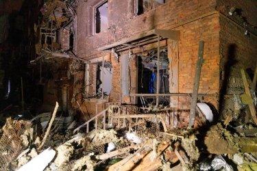 Фото 14 — РФ атаковала Харьков ракетами, попав в гостиницу Kharkiv Palace и жилой дом: 28 пострадавших (ФОТО)