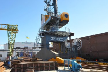 Фото 3 — "Нибулон" строит в Николаеве самое большое судно в истории Украины (фото)
