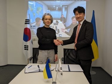 Фото 2 — ITOXI та ГеройКар сприяли підписанню меморандуму між Агенцією оборонних закупівель та KG Mobility Corp для забезпечення ЗСУ транспортом