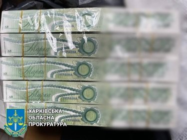 Фото 8 — В Полтаве поймали налоговика, "крышевавшего" нелегальное производство водки и настоек (ФОТО)