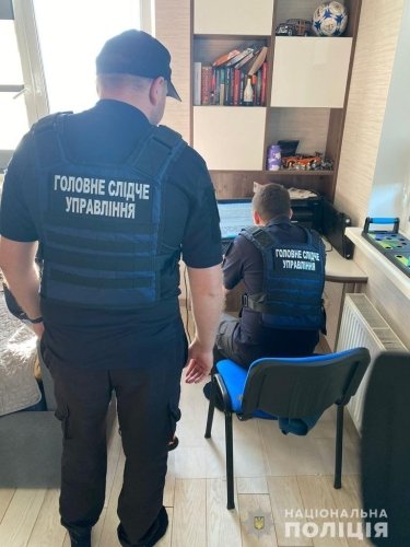 Фото 5 — Екскерівнику банку "Стандарт" повідомили про підозру в розтраті 476 млн гривень