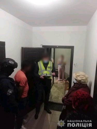 Фото 4 — В "Борисполе" задержали иранцев, выманивших в Киев блогершу и обобравших на $1,5 млн