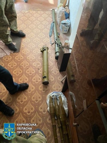 Фото 4 — В Харькове поймали банду разбойников, устроившую ограбление под видом СБУ: у них нашли арсенал оружия