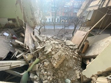 Фото 2 — Армия РФ нанесла удар по центру Херсона