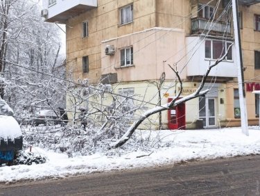 Фото 39 — На юге Украины из-за снега закрыли дороги, фуры не пускают даже в Киев (ФОТО, ВИДЕО)