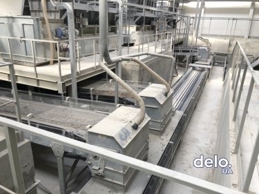 Фото 3 — Производство осуществляют роботы: Эпицентр открыл под Киевом завод по изготовлению плитки