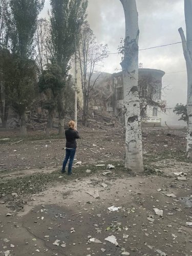 Фото 11 — Оккупанты ударили по центрам Краматорска и Славянска: есть разрушения и раненые (ФОТО, ВИДЕО)