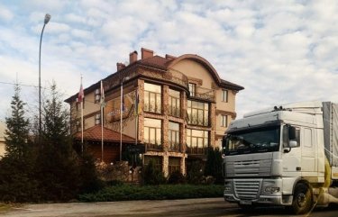 Фото 4 — На границе Украины и Словакии образовались километровые пробки из грузовиков (ФОТО)