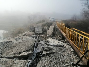 Фото 3 — На Херсонщині полагодили міст, який сполучає її з Дніпропетровщиною