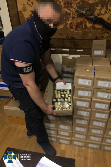 Фото 3 — СБУ разоблачила схему хищения защитного снаряжения для Нацгвардии более чем на 8 млн грн