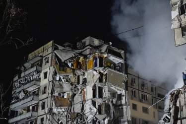 Фото 23 — В Днепре россияне ударили ракетой по многоэтажке - разрушили один подъезд, 12 человек погибли