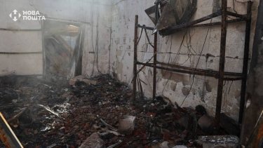 Фото 4 — На Одещині знищено відділення "Нової пошти" через атаку РФ: згоріли відправлення на 1 млн грн (ФОТО)